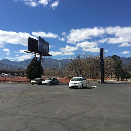Howard Johnson By Wyndham Colorado Springs Zewnętrze zdjęcie